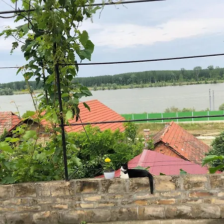 No158a Cozy On The Danube * Sremski Karlovci